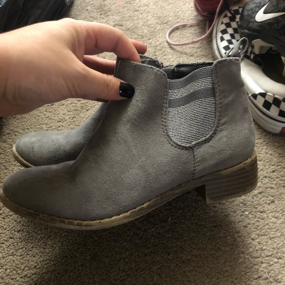 Old Navy gray booties girls size 1. - Picture 2 of 2